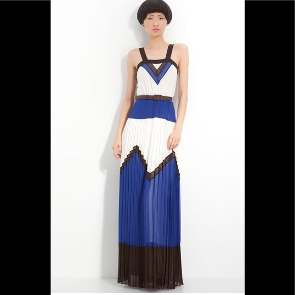 Milly Dresses & Skirts - Milly White Blue Navy & Brown Pleated Maxi Dress